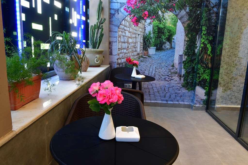 Tulip Inn Naya Algiers Restaurant foto